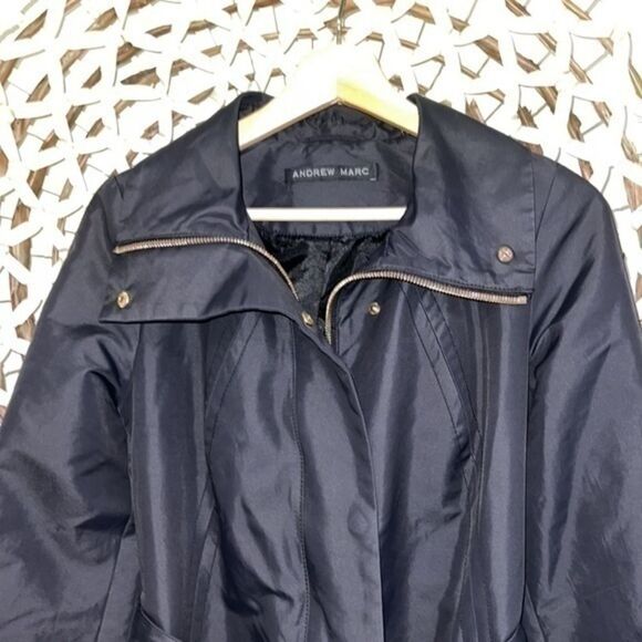 Andrew Marc navy blue and gold woman’s trench coat size small like brand new - Picture 4 of 9